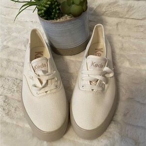 ✨🆕✨New Keds Cream Canvas Sneakers